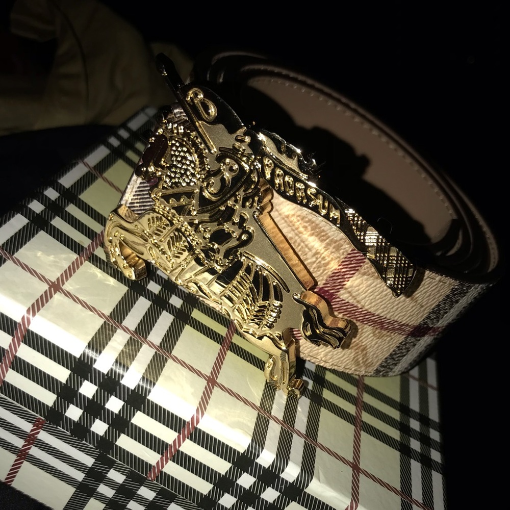 Burberry belt